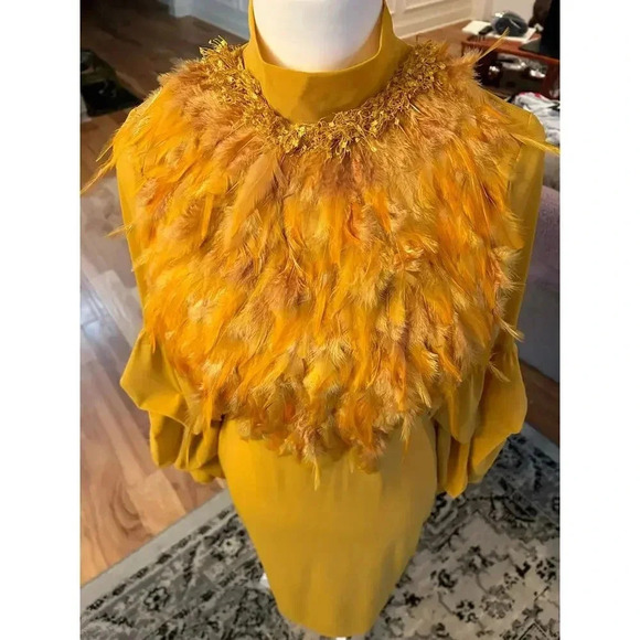 CQbyCQ UNIQUE FEATHER mustard plume  LONG PUFFY SLEEVES SIZE SMALL - Picture 5 of 10
